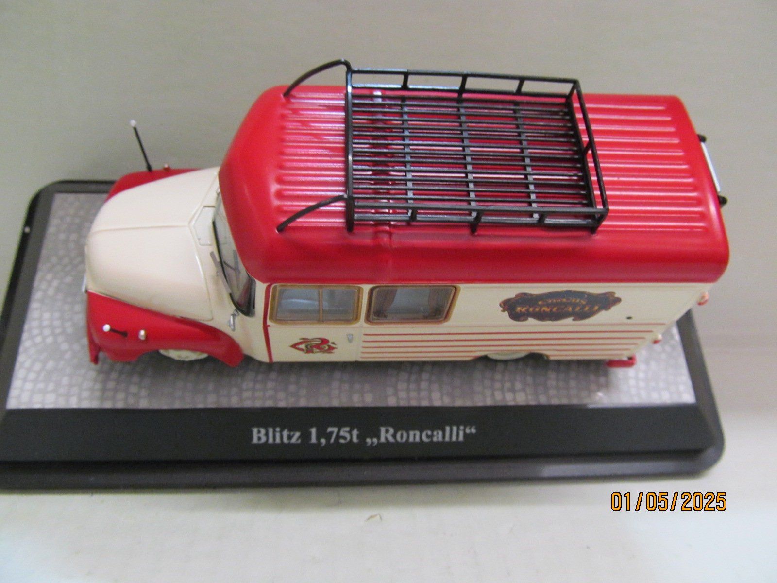 Opel Modellini d'auto: OPEL BLITZ CIRCUS RONCALLI    1:43 PREMIUM CLASSIXXS – Nuovo e nell'imballaggio originale da Grueningen venduto da malamut56 3