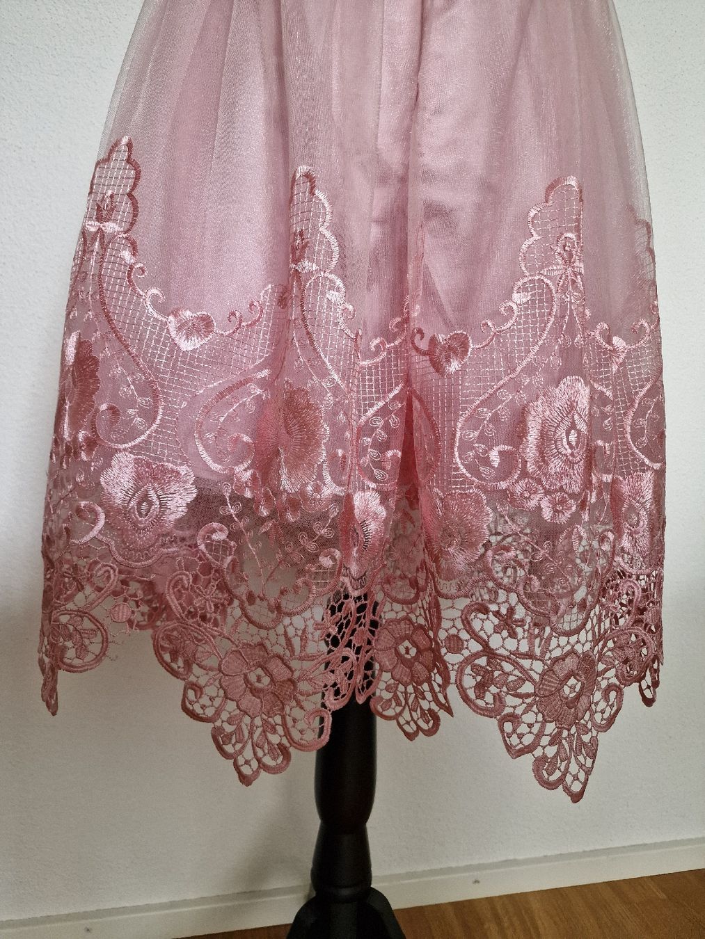 Vestiti: Chi Chi London Kleid, Gr. 38 – Nuovo e nell'imballaggio originale da Kerns venduto da d_s_obwalden 5
