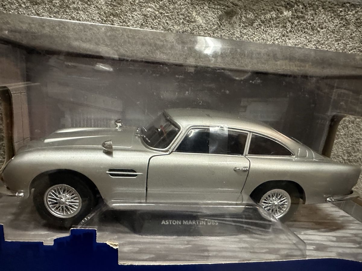 Aston Martin Modellini d'auto: Aston martin db5 Oldtimer Classic james bond gb – Nuovo (secondo la descrizione) da Reinach AG venduto da rares75