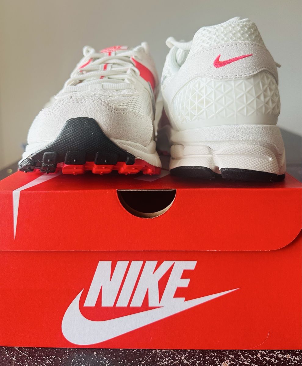 Nike Scarpe da uomo: Nike Zoom Vomero 5 – Nuovo e nell'imballaggio originale da Biel/Bienne venduto da Akwawini 3