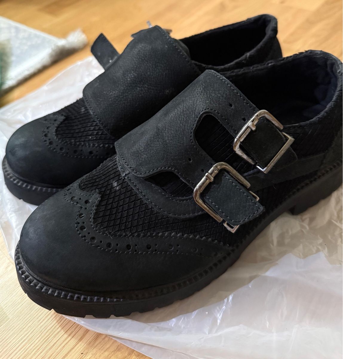 Scarpe da donna: Schwarze Halbschuhe, Grösse 38, Top Zustand – Usato da Winterthur venduto da Yuni1 5