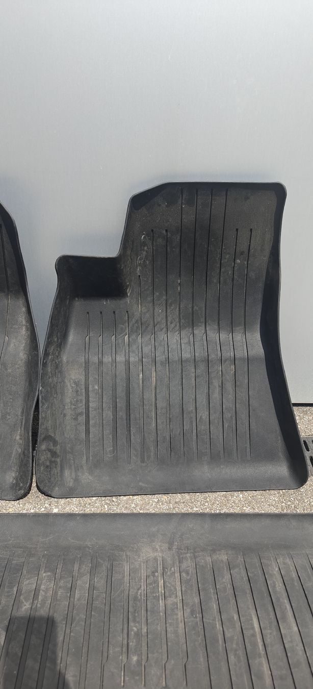Tapis / Bacs: Allwetter Schutzmatten Tesla Model 3 – D'occasion à Thalwil par Tindra01 1
