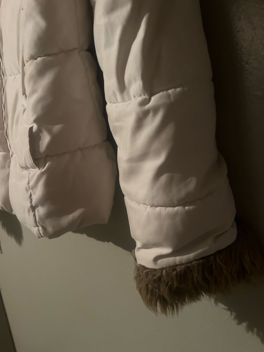 Giacche: Damenjacke Broadway hellbeige mit Kunstfell gebraucht – Usato da Nesslau venduto da Tishi99 1