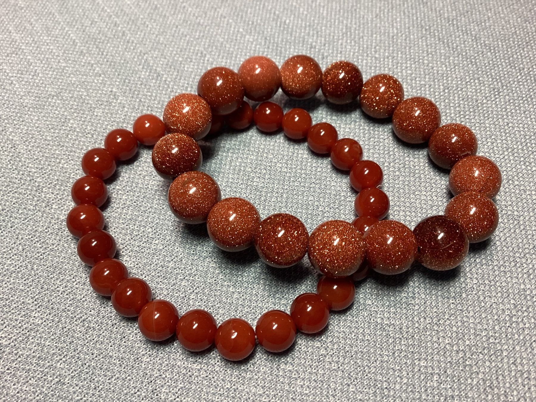Armbänder & -reifen: Goldener Sandstein + Rote Jade - Edelstein Armbänder – Neu und originalverpackt aus Laax von kri_95f5