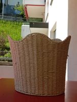 Schöner Korb aus Rattan - Ideal für Wäsche.