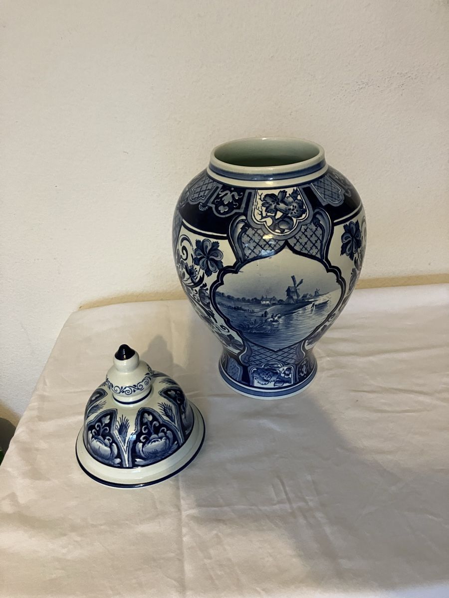 Vasi & Recipienti: Delfter Vase mit Deckel, Blau Dekor, Vintage – Usato da Birmenstorf AG venduto da matchless000 1