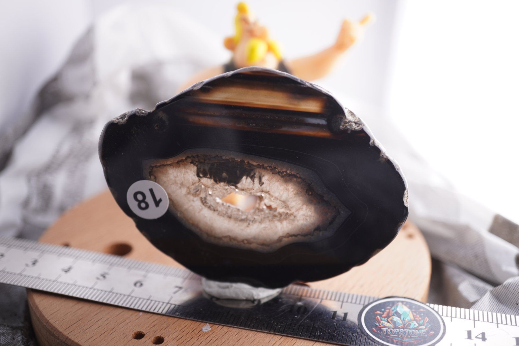 Minerali & Pietre curative: Achat  Schwarz    Scheibe    black    Ab 1.-(1) – Nuovo e nell'imballaggio originale da Eschenbach SG venduto da topstone