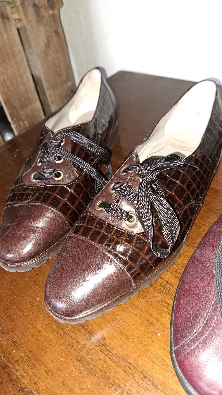 Scarpe da donna: 2 paar Schuhe Gr 36 – Usato da Kölliken venduto da Upcycling-by-Mc-TAM 3