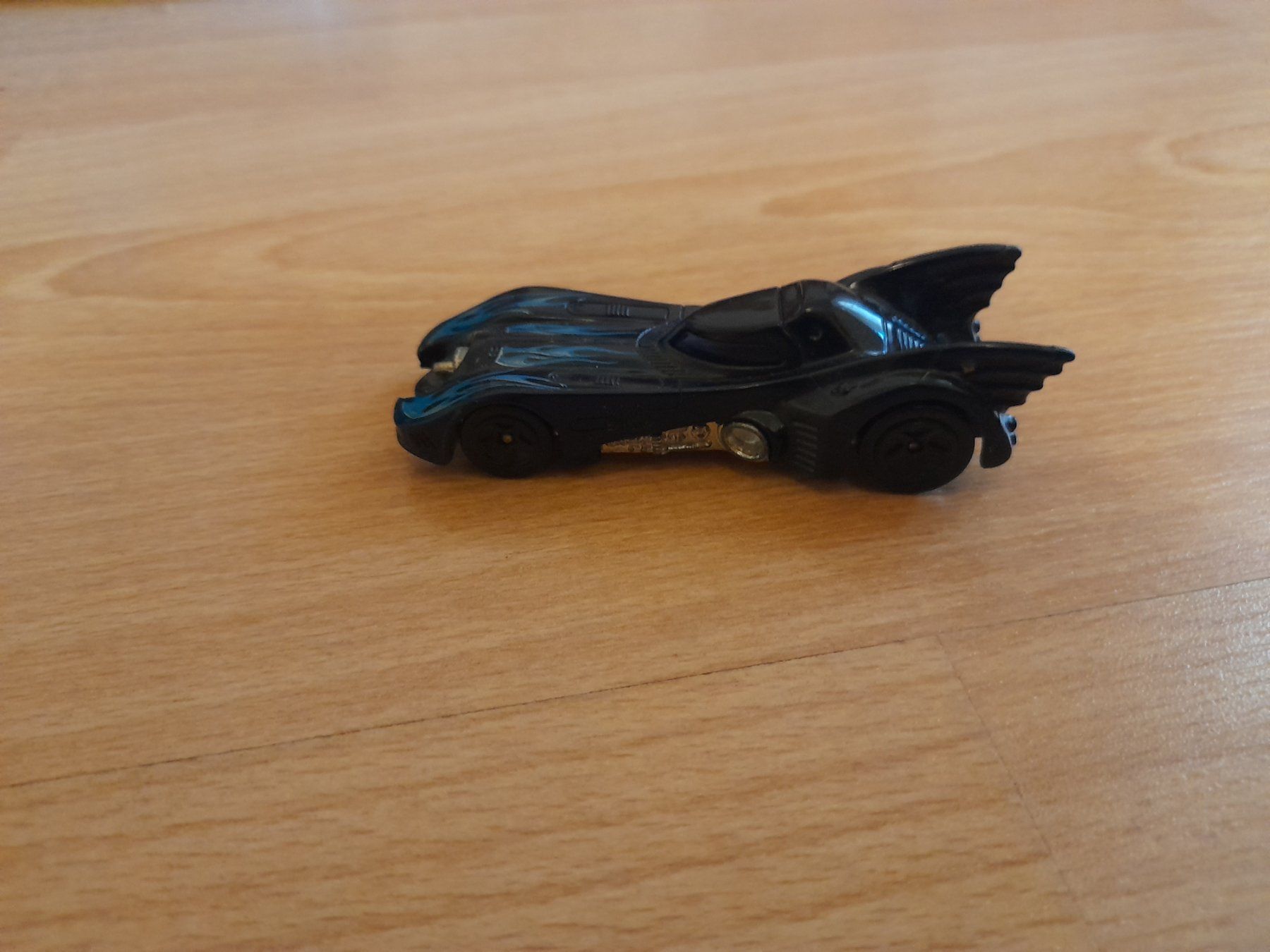 Hot Wheels Giocattoli: Hot Wheels Batmobil – Usato da Lustmühle venduto da chevi03 1