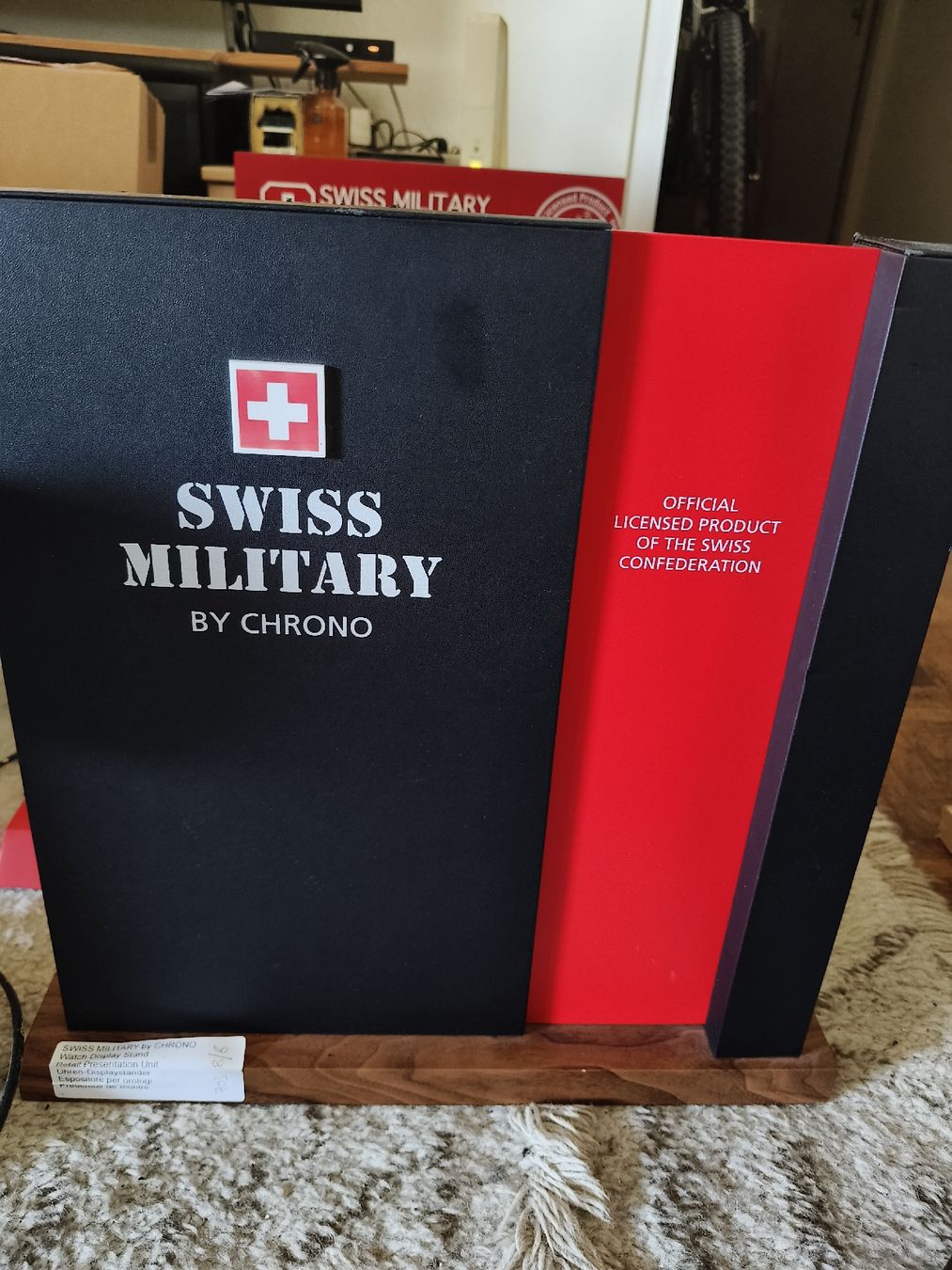 Swiss Military Orologi: Swiss Military Display – Nuovo (secondo la descrizione) da Glattbrugg venduto da tarnkappenbomber 1