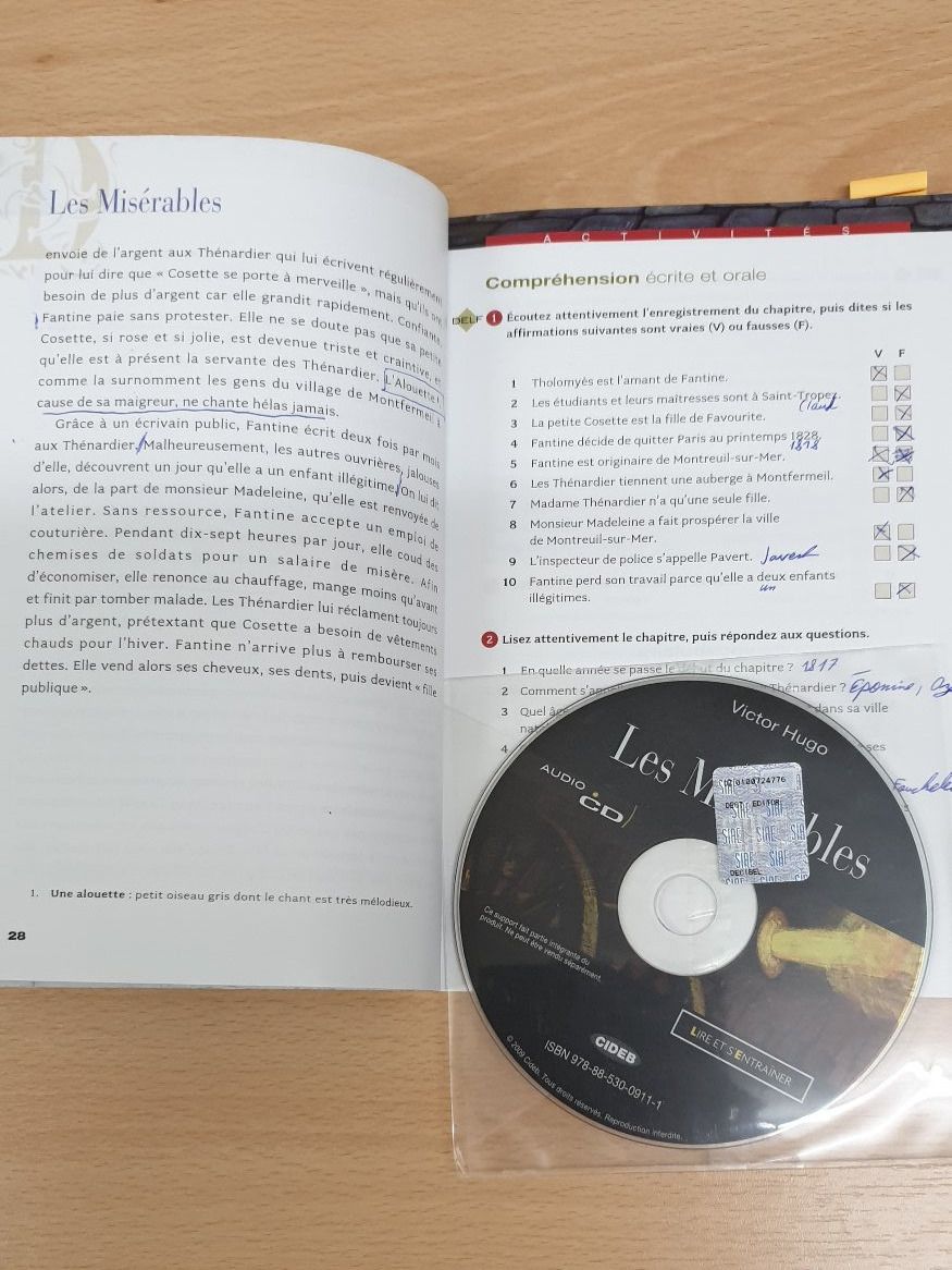 Livres: Les Misérables - Buch mit CD (Französisch) – D'occasion à Volketswil par jul_hwb8 1