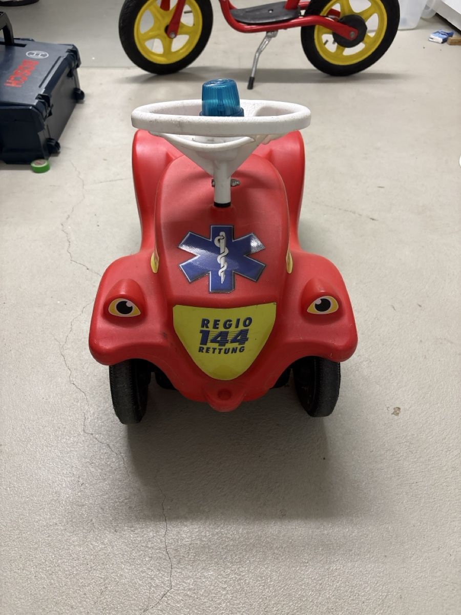 Big Veicoli per bambini: Rotes Bobby Car "Regio 144 Rettung"  – Usato da Grüt (Gossau ZH) venduto da Liscioch