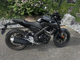 Yamaha MT 125 black (ggf. inkl. Helm, Jacke und Handschuhe)