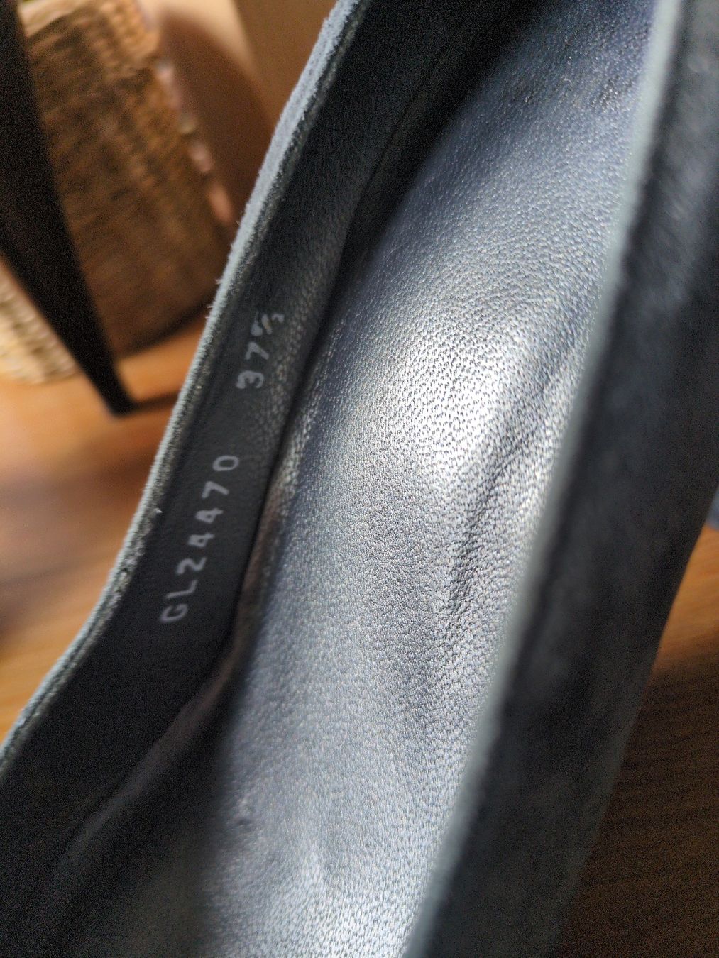 Stuart Weitzman Scarpe da donna: Stuart Weitzman, graue Wildleder Pumps, Grösse 37.5 – Usato da Winterthur venduto da Climens 2