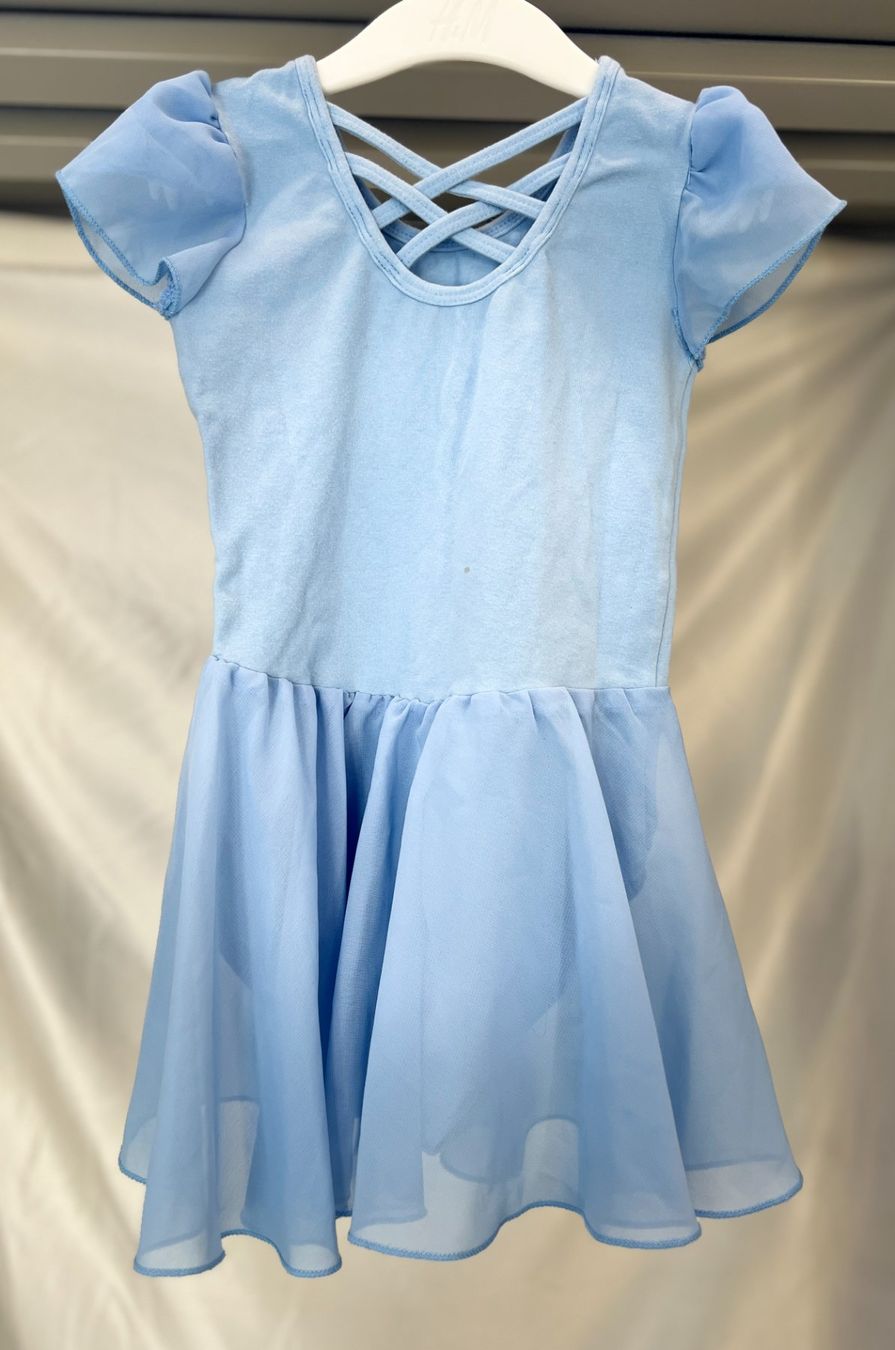 Kleider & Röcke: Ballettkleid hellblau Gr. 120 – Gebraucht aus Zürich von Drahtzug