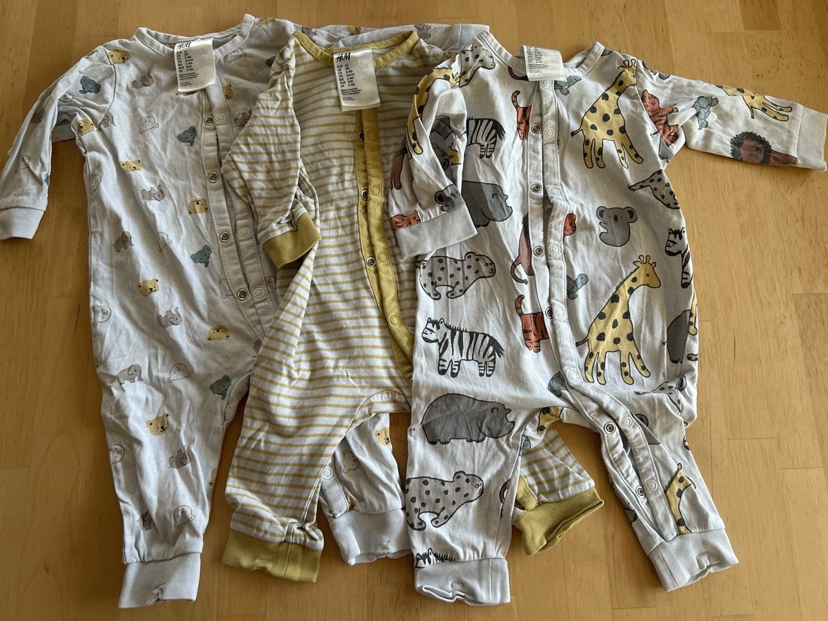 Lotti & Set di vestiti: Pyjamas Gr 62 von H&M – Usato da Windisch venduto da ric_tk9p