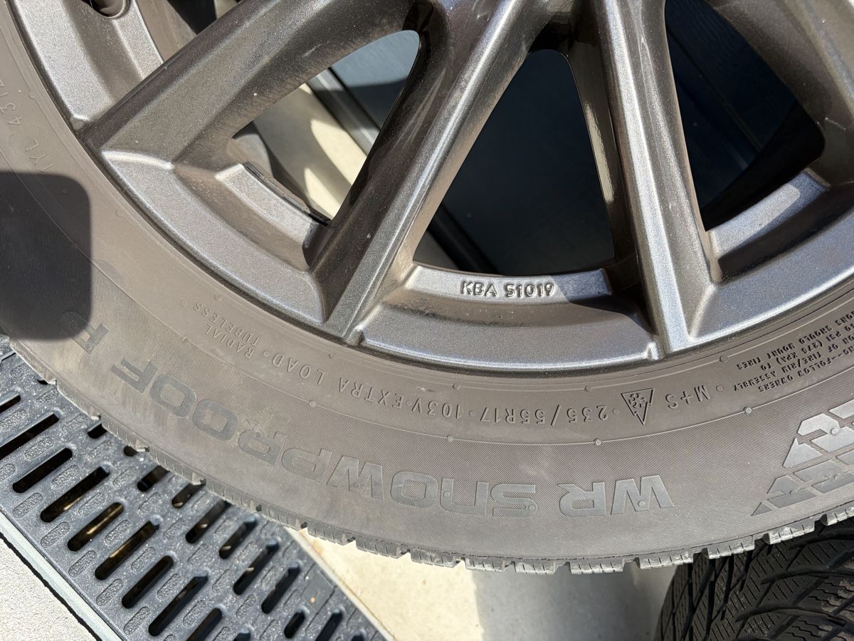 Pneus & Roues: Winter komplett Räder gebraucht – D'occasion à Einsiedeln par Brummi8 5