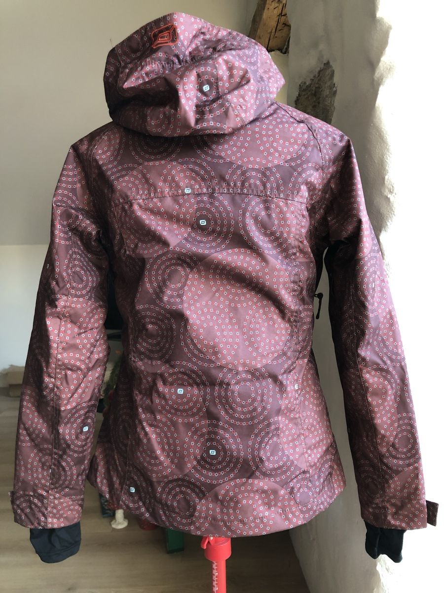 Giacche & Cappotti: Veste ski snowboard  – Nuovo (secondo la descrizione) da Neuchâtel venduto da rqml 1