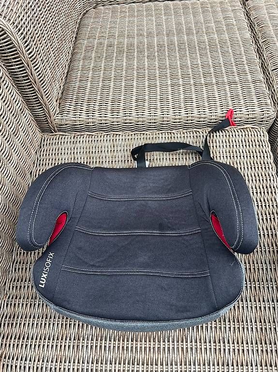 Seggiolini per auto: Sitzerhöher Osann Luxisofix – Usato da Beinwil am See venduto da brigittehug