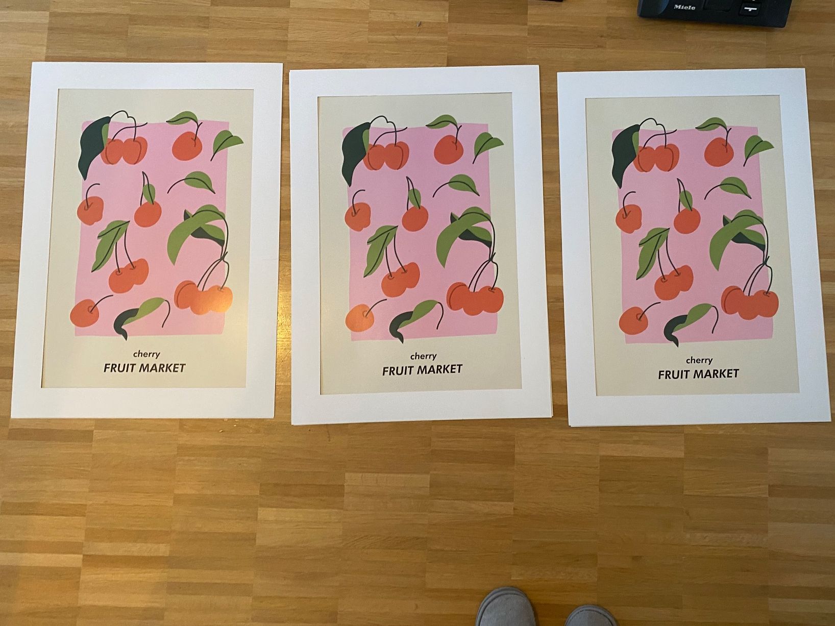 Foto & Immagini: 3er Set Kirsch-Drucke im Rahmen, "Cherry Fruit Market" – Nuovo e nell'imballaggio originale da Kloten venduto da swarovski16
