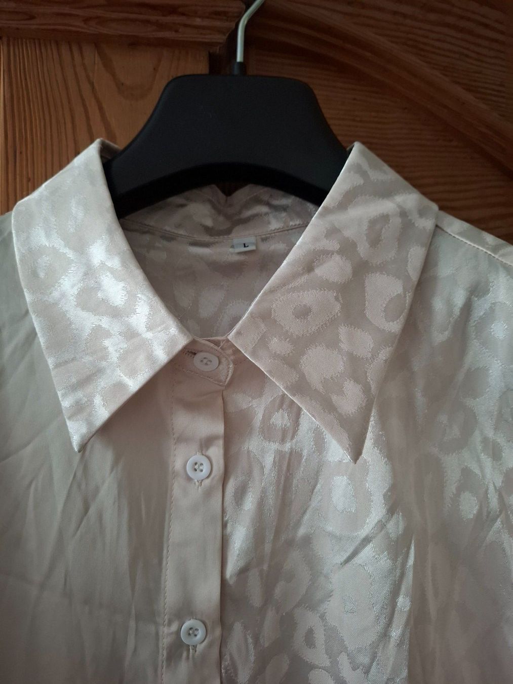 Blusen: hellbeige Satinbluse – Gebraucht aus Uerkheim von Twister100