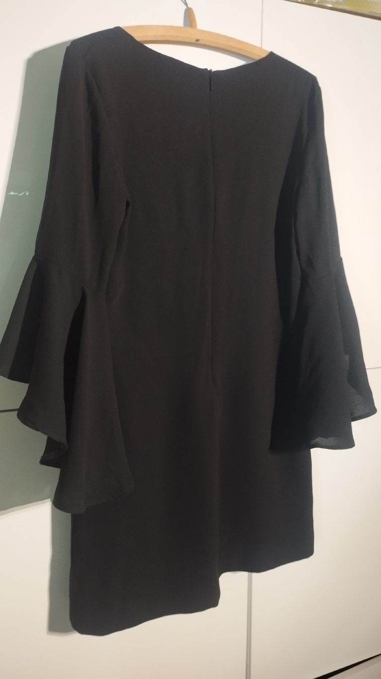 Kleider: Schwarzes Mango Kleid, Gr. M – Gebraucht aus Bürglen OW von ric_89ln 1