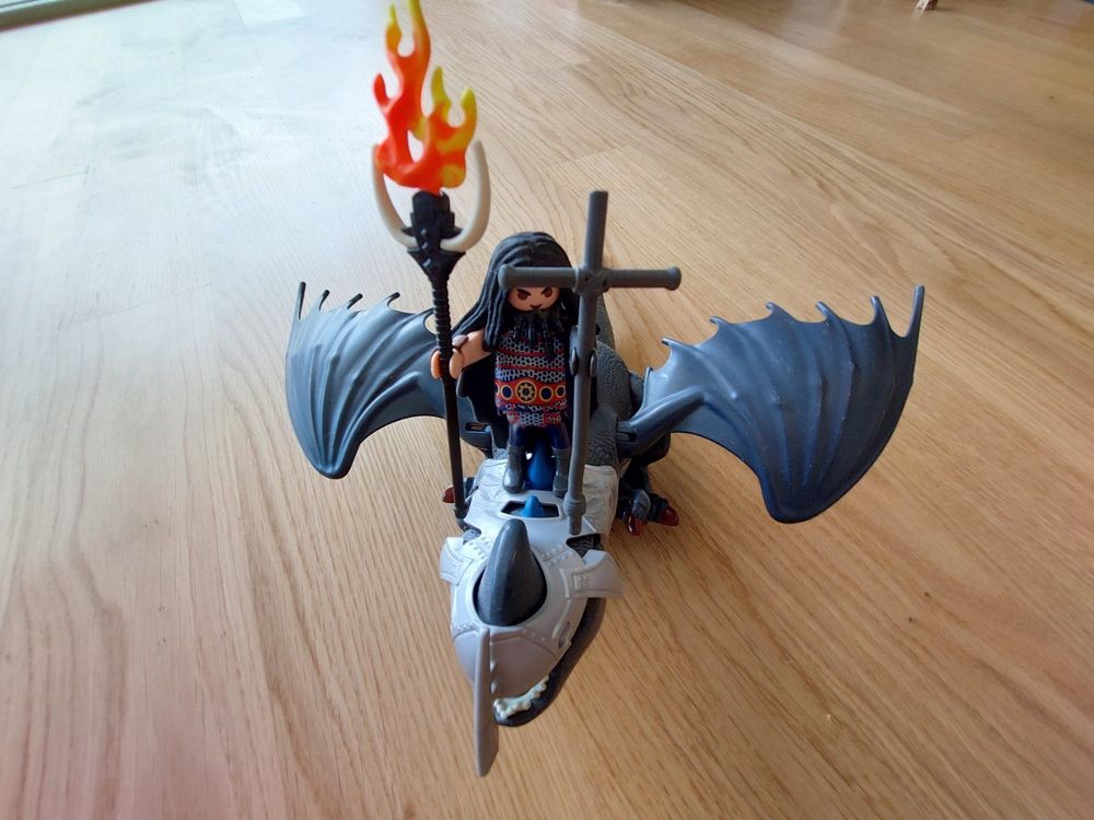 Drago Avec Dragon De Combat - N° 9248