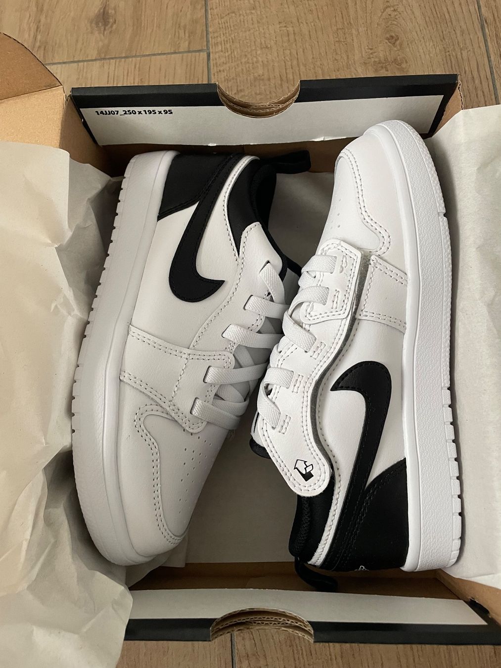 Jordan Scarpe per ragazzi: Nike Jordan 1 Gr. 33.5 NEU – Nuovo e nell'imballaggio originale da Waltenschwil venduto da hansnine 3