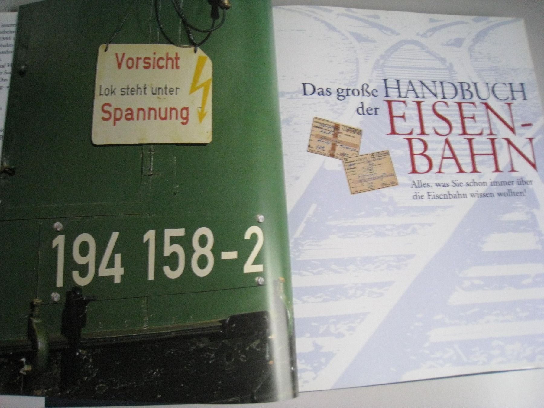 Libri: Das grosse Handbuch der Eisenbahn Gera Mond – Usato da Buchs ZH venduto da swiss-train 1