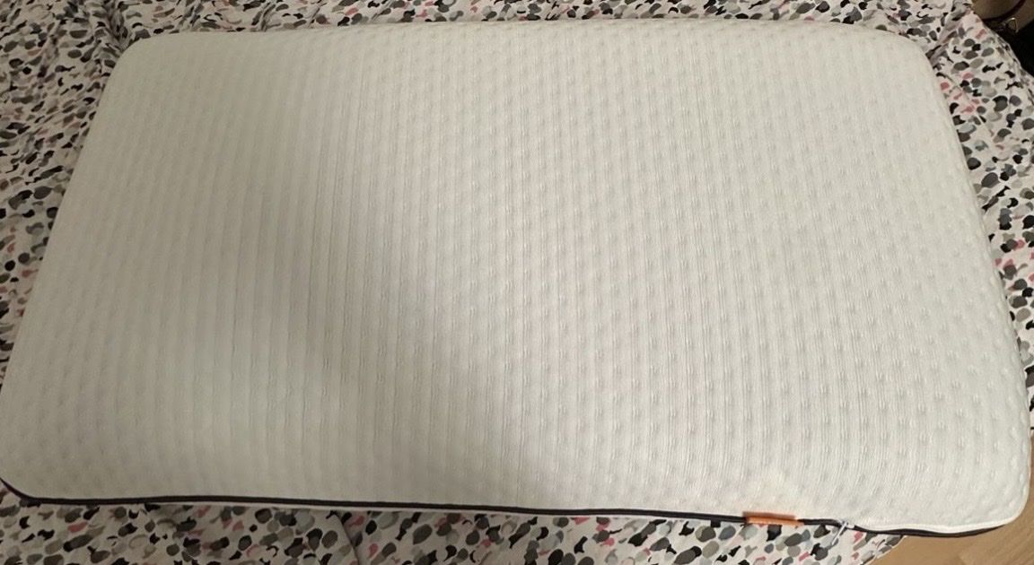 Emma Kissen: Emma Cooling Adapt Kissen – Neu (gemäss Beschreibung) aus Zufikon von tam_gfx6