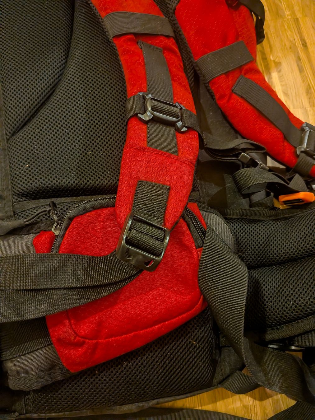 Zaini: Wanderrucksack Hi-Tec – Usato da Muttenz venduto da wr081 6