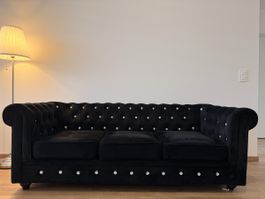 Canapé Chesterfield noir velours, 3 places