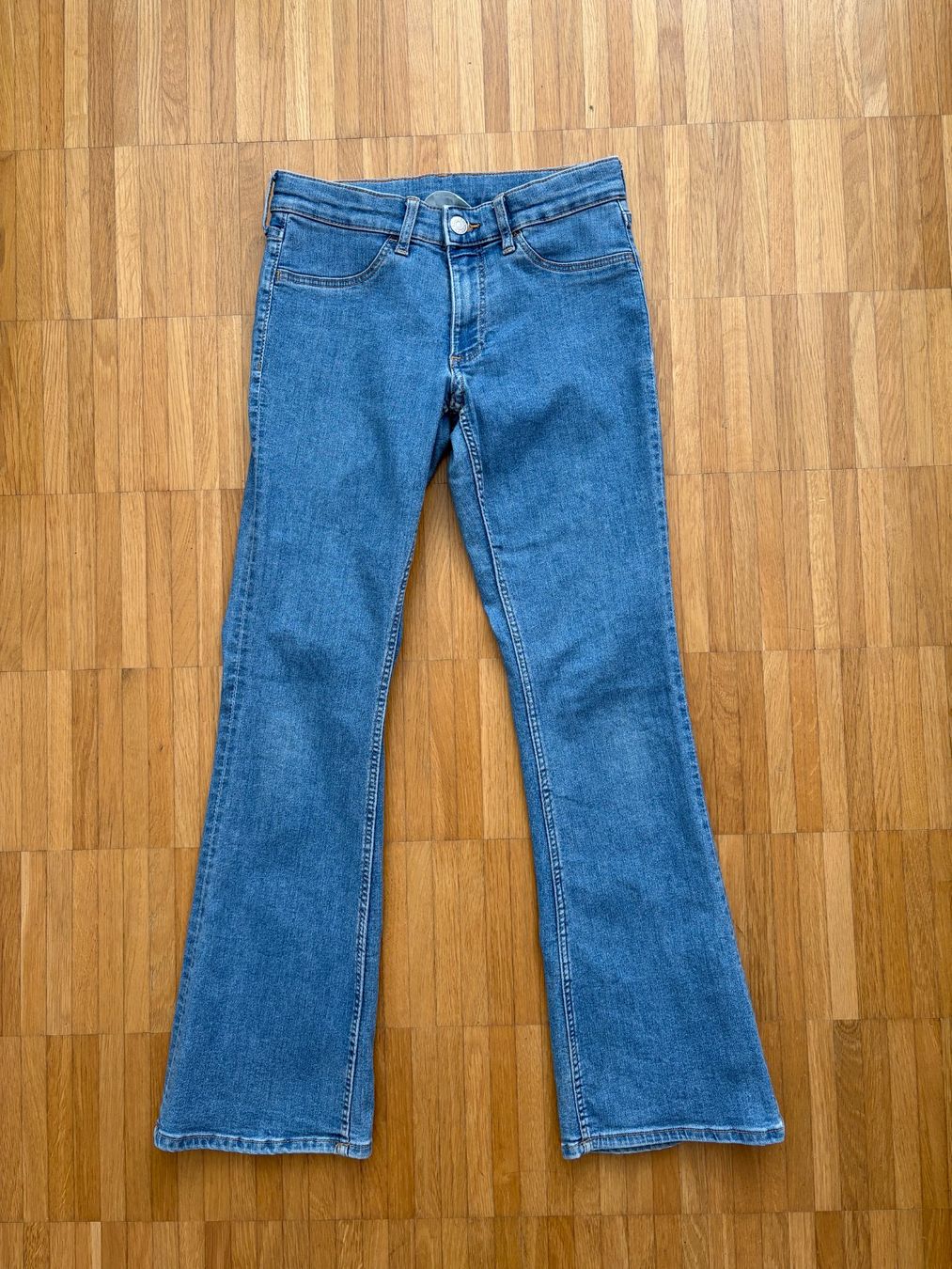 H&M Pantaloni: Flared Jeans | Gr. 146 – Nuovo (secondo la descrizione) da Basel venduto da Nofretete39