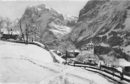Grindelwald (BE) Kirche mit Wetterhorn Winterpanorama