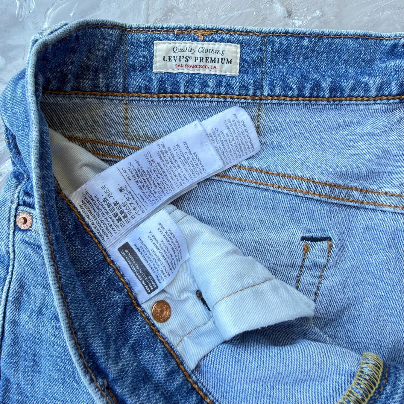 Levi's Jeans: Jeans Levi's Premium bleu W32/ L30 – Usato da Thônex venduto da Suisse.Shopping 5