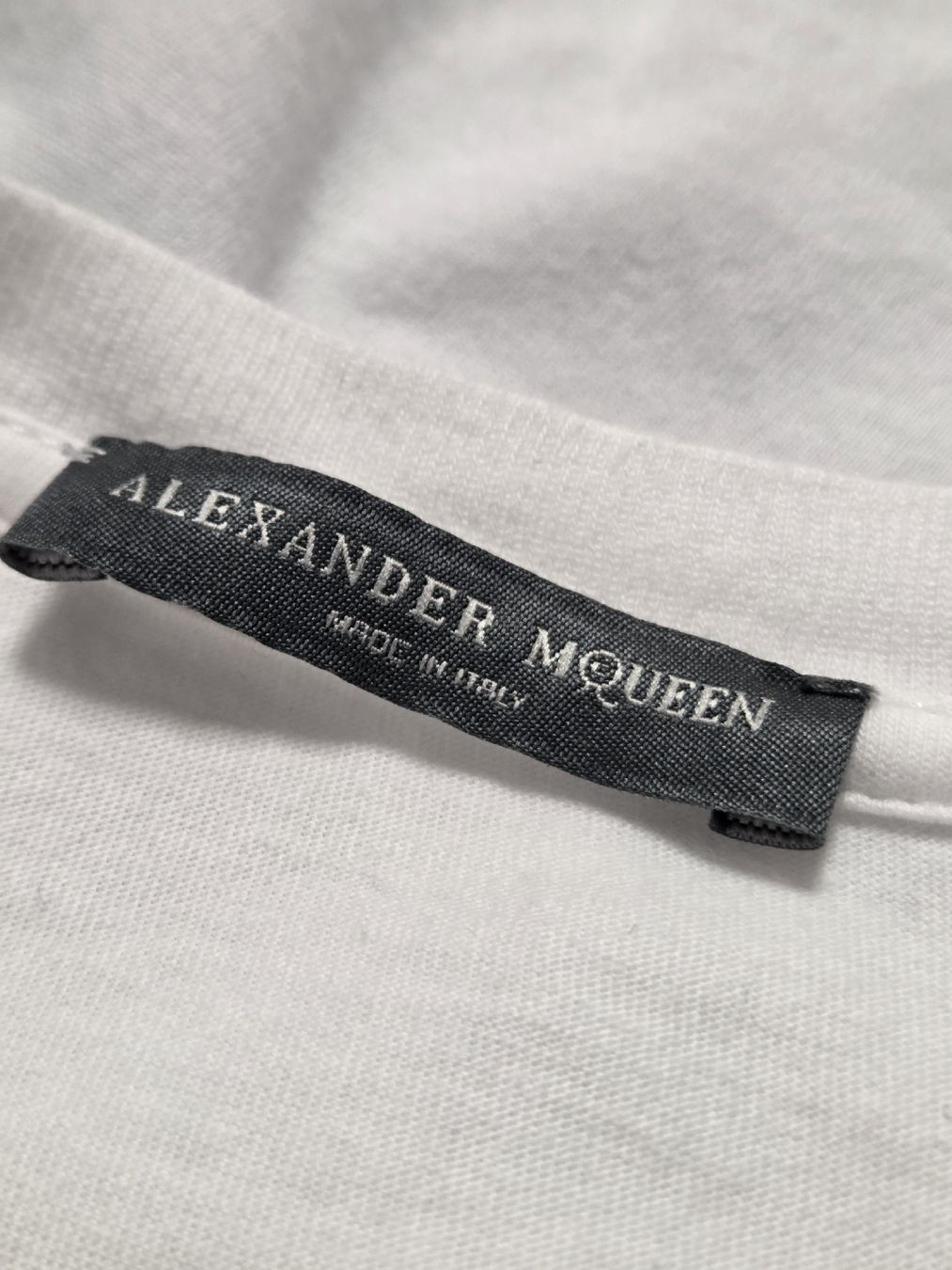 Alexander Mcqueen T-shirts: Alexander McQueen T-Shirt – D'occasion à Zürich par finesse.shop 2