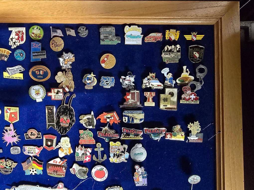 Broschen & Nadeln: Pins – Gebraucht aus Aeschi b. Spiez von bestraub 1