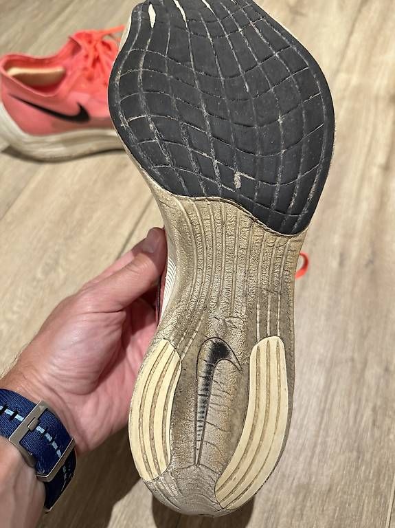 Chaussures hommes: Nike Vaporfly taille 44 – D'occasion à Remaufens par shinoda 2