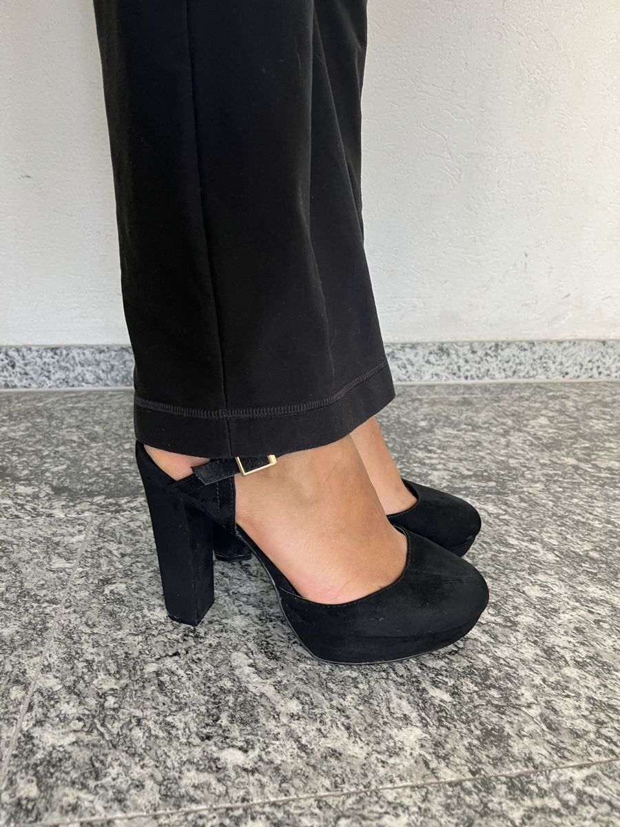 Chaussures femmes: Schwarze high heel pumps – Neuf (Voir description) à Zürich par alyaneee