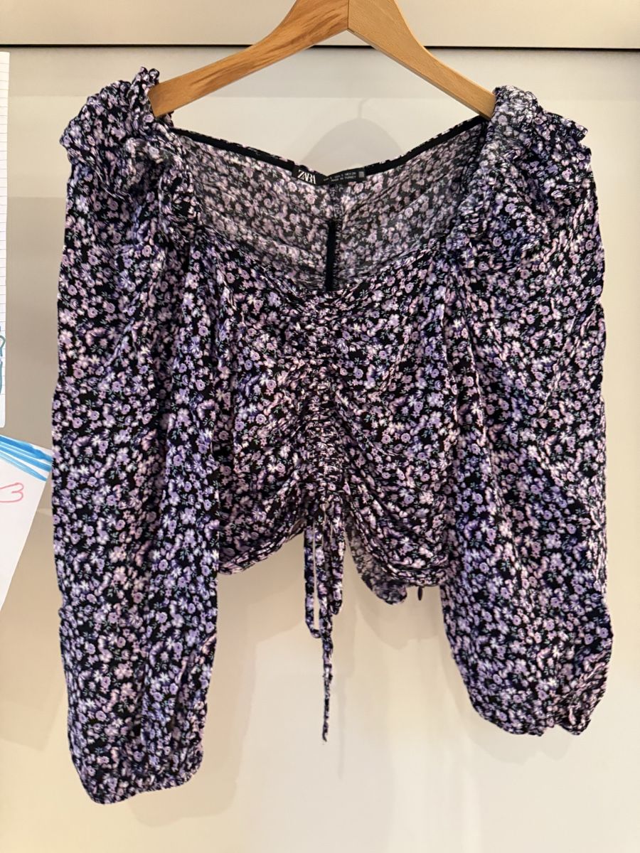 Zara Camicette: Zara Bluse mit Blumenmuster Gr. S – Usato da Volketswil venduto da habibeoez