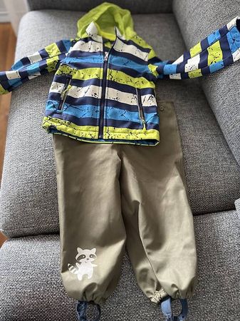 regnen Kinder Hosen und Jacke 
