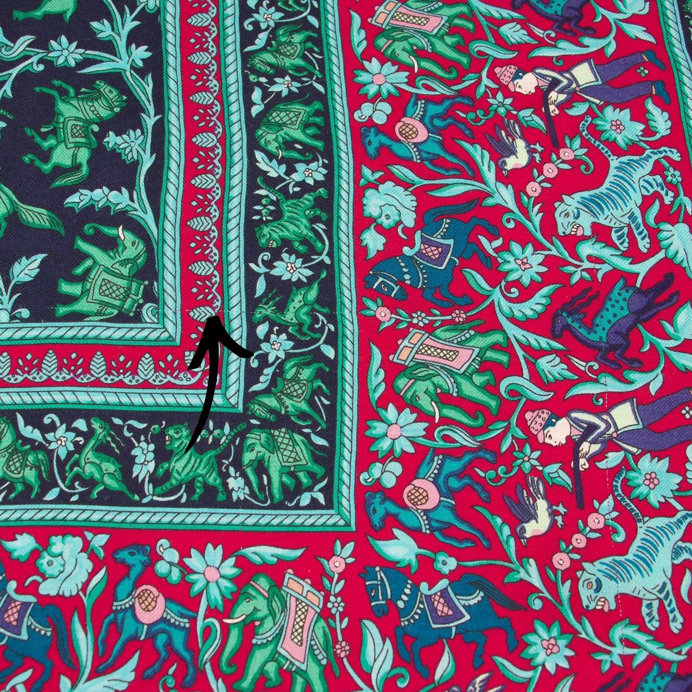 Hermès Foulards, Tücher & Schals: Hermès 140 “Chasse en Inde” – Gebraucht aus Binningen von Designerlabels 8
