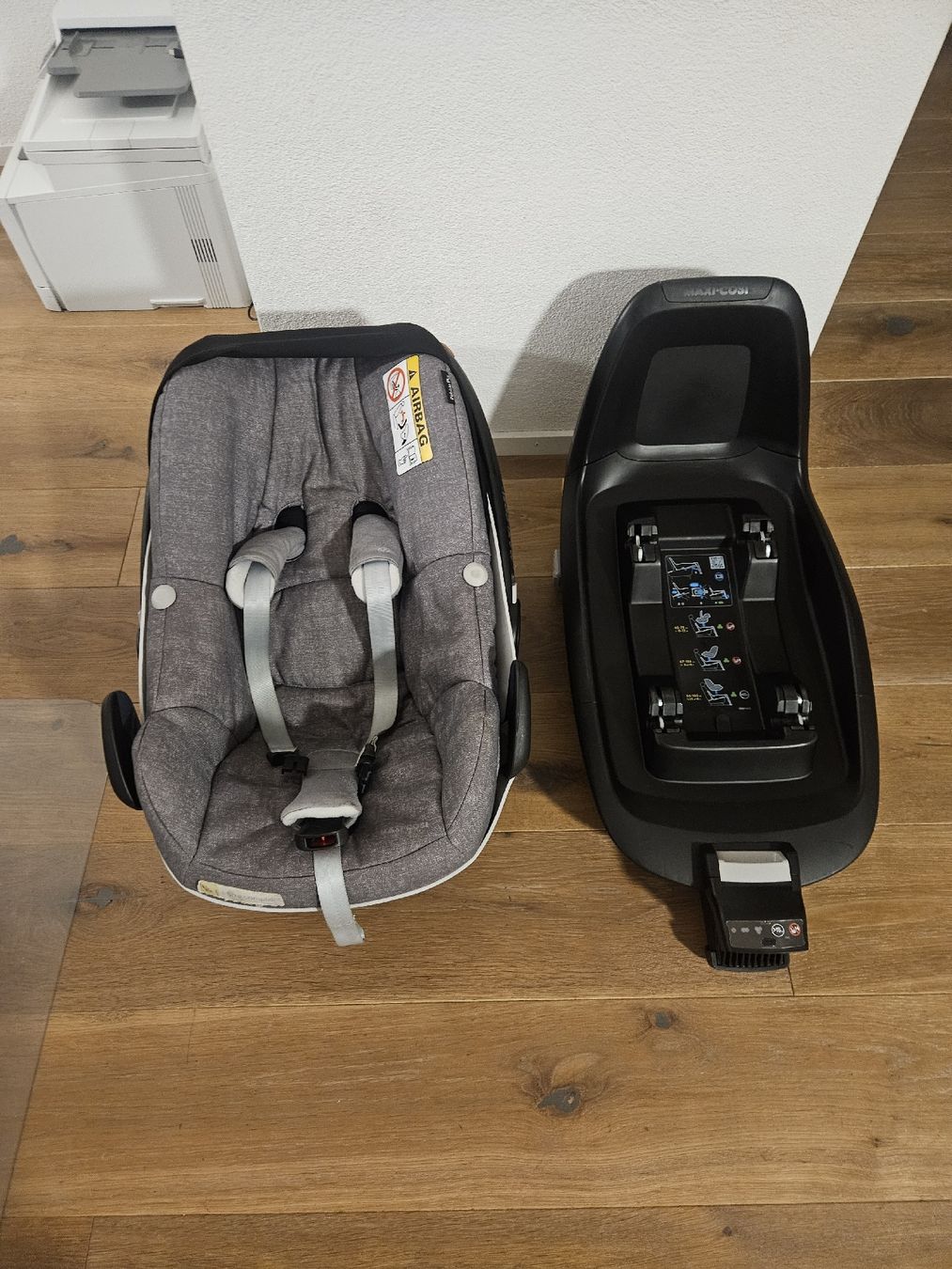 Maxi-Cosi Sièges auto: Maxi Cosy Schale und Isofix Basis – D'occasion à Horw par Melvin1981 1