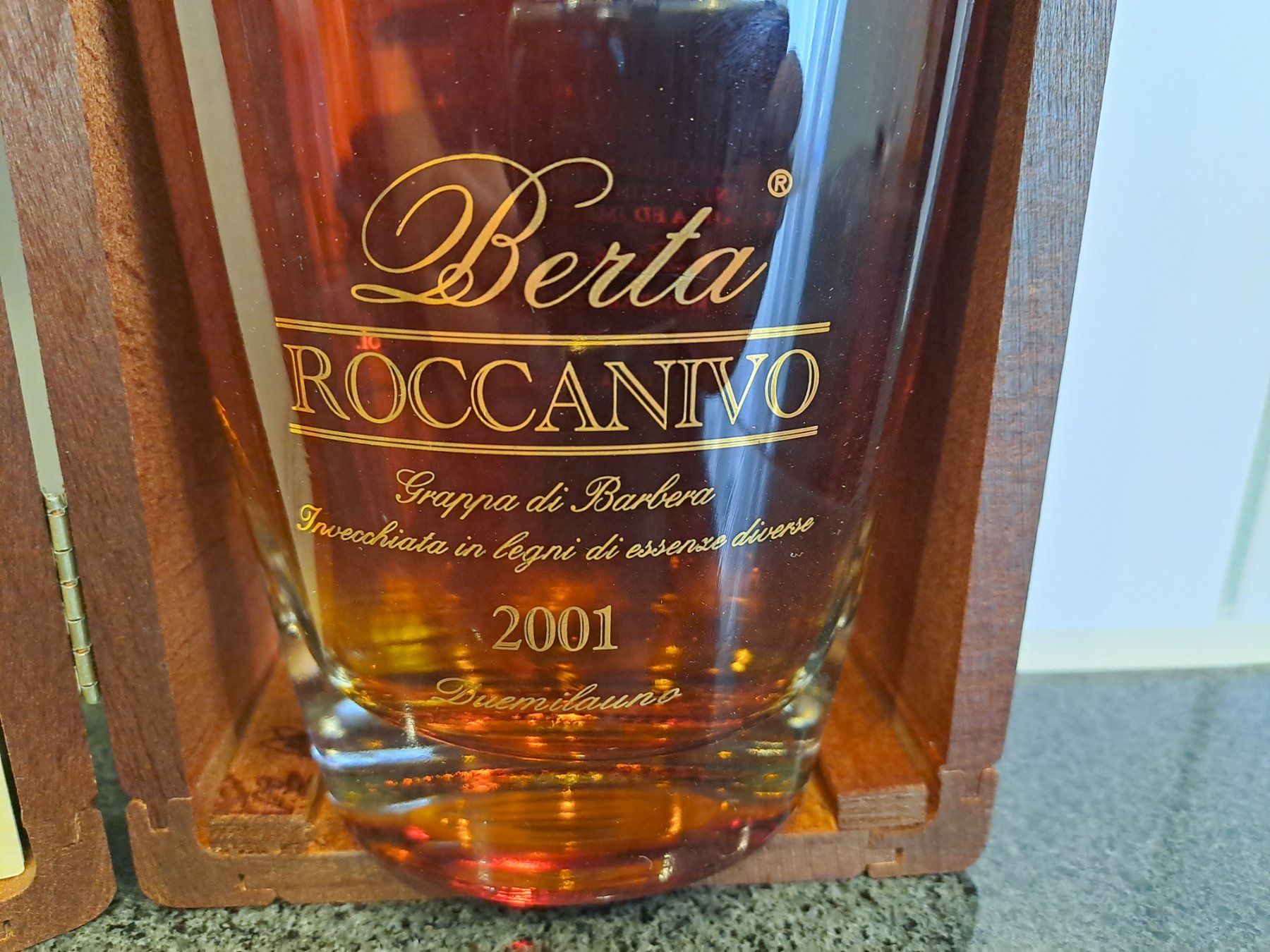 Berta Bevande alcoliche: Berta Grappa Roccanivo 2001 mit OHK – Nuovo e nell'imballaggio originale da Elsau venduto da Kellerraeumung 2