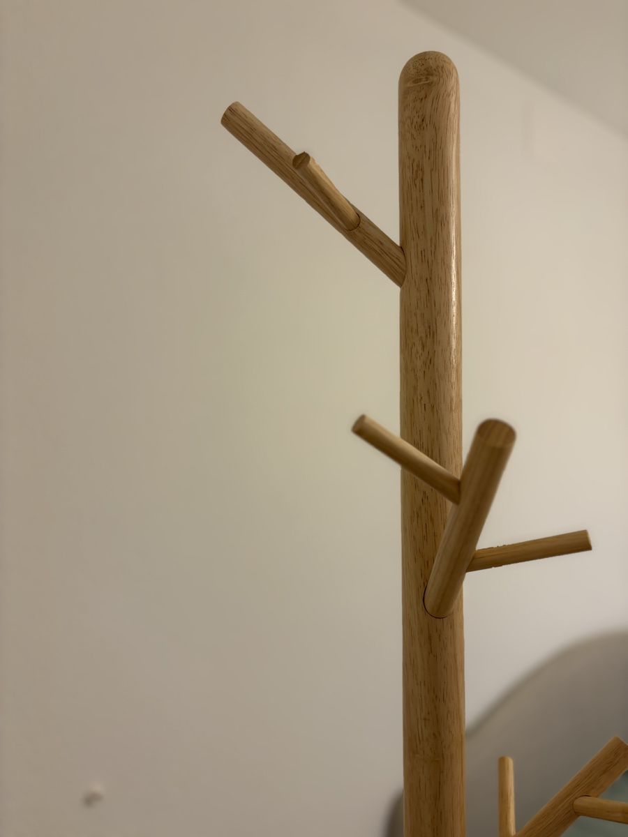 Appendiabiti: Appendiabiti a forma di albero in legno e bianco – Nuovo (secondo la descrizione) da St. Gallen venduto da giu_c7f6 5