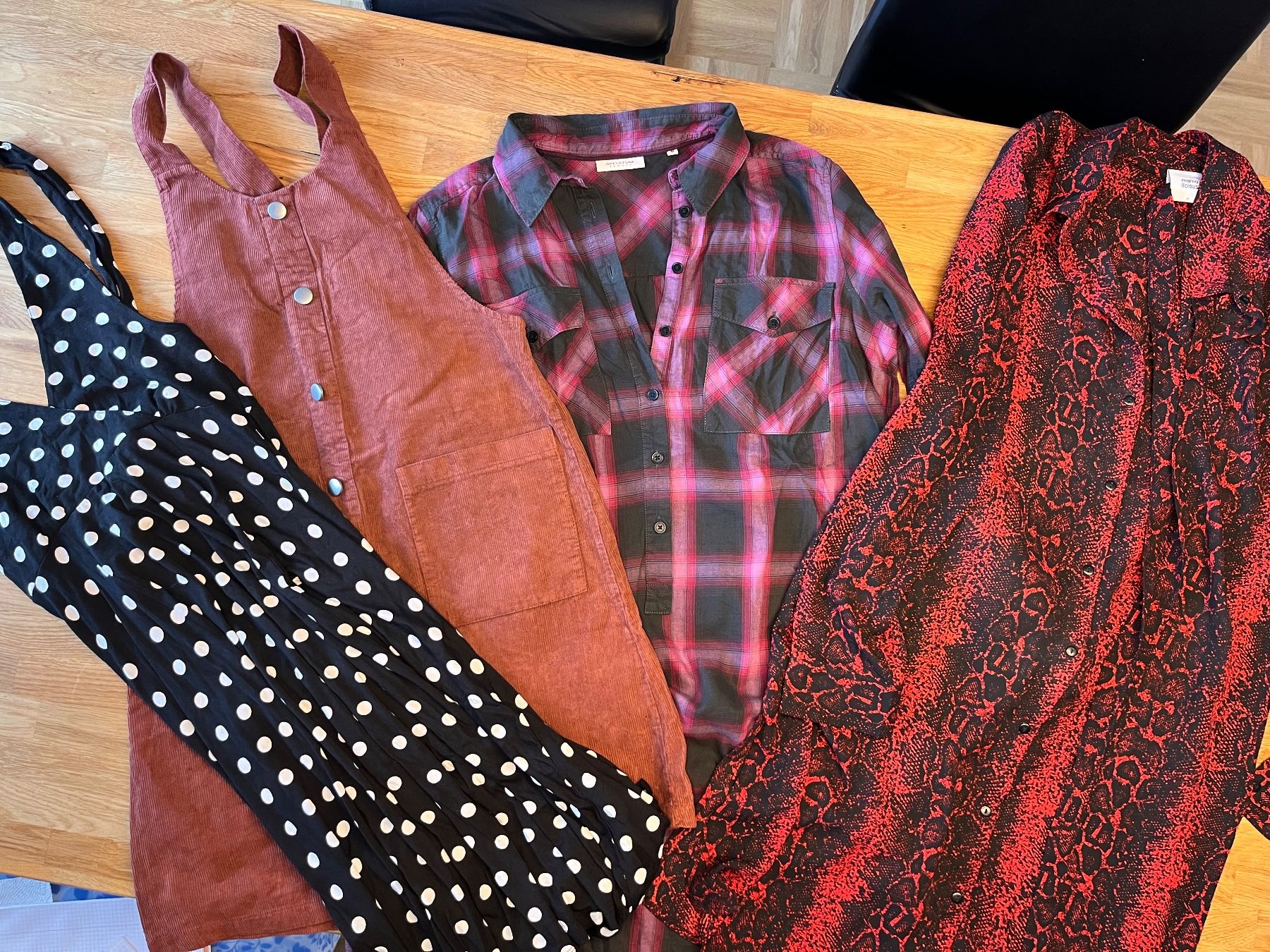 Lotti di vestiti: Kleiderpaket Grösse M – Usato da Biel/Bienne venduto da Lalala333