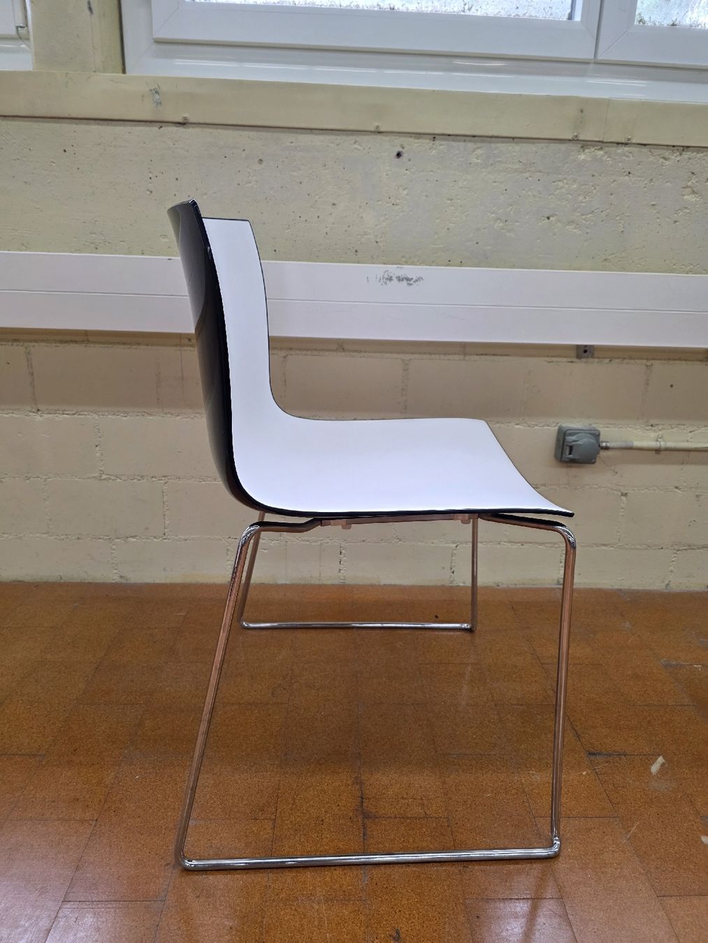 Arper Chaises: 5Stk. Designer Stühle Arper Catifa 46 Sledge – D'occasion à Lichtensteig par Polsterwerk 1
