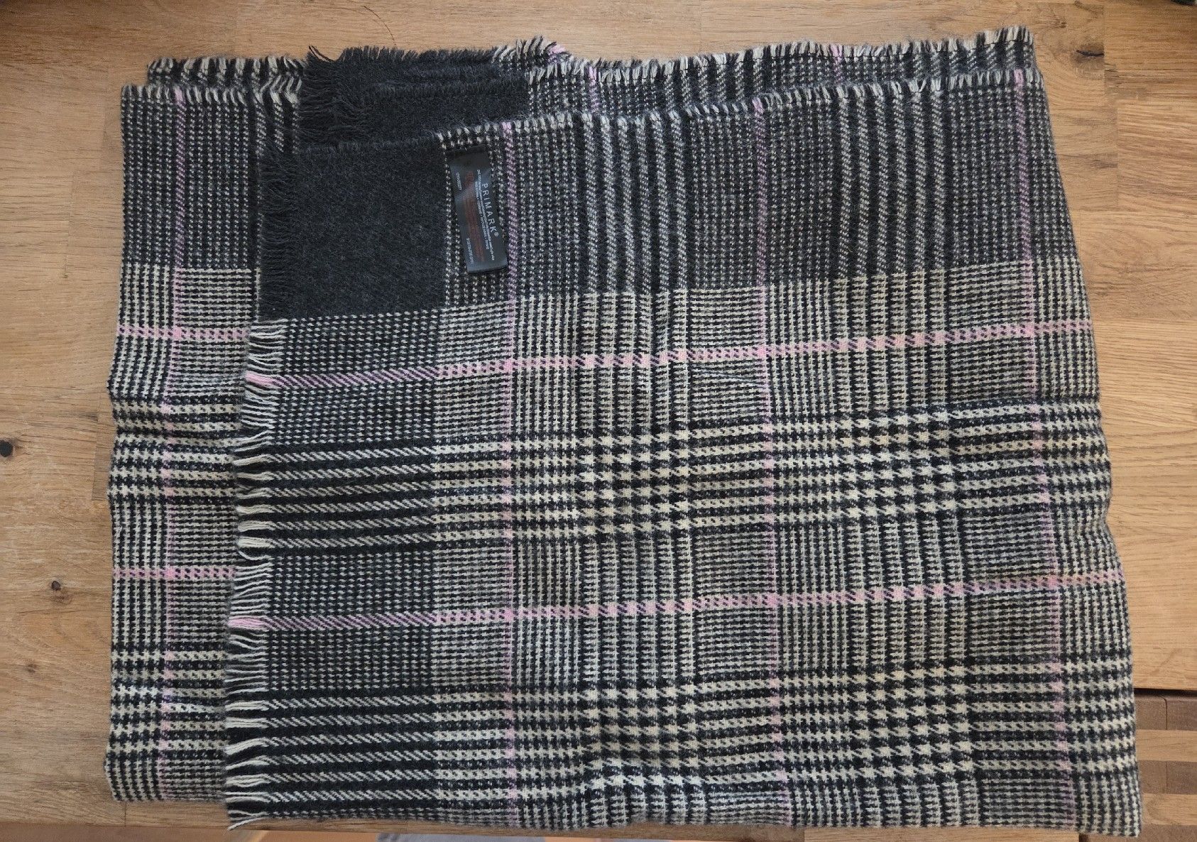 Foulard & Sciarpe: AB 1.- ! Set mit 3 kuschligen Winterschals – Usato da Winterthur venduto da sheryljasmine95 3