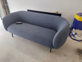 Blaues Zweisitzer-Sofa, modernes Design, gebraucht