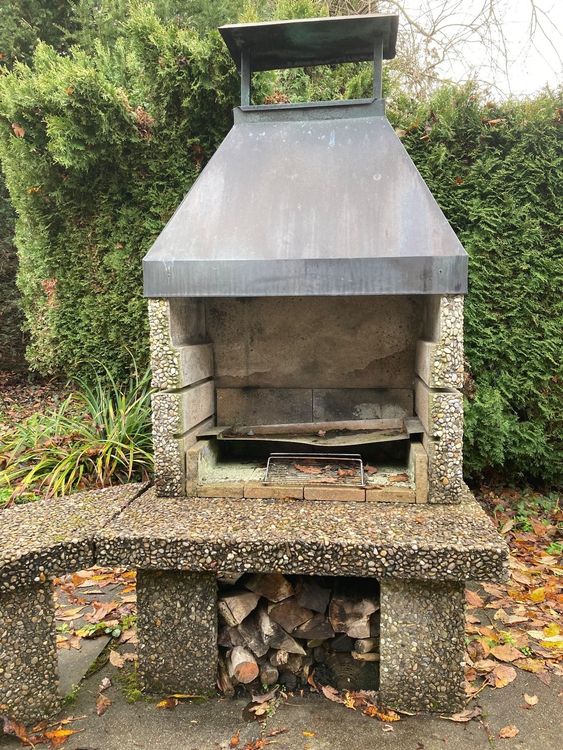 GartenCheminée mit Sitzbank / Holzkohlengrill Kaufen auf Ricardo